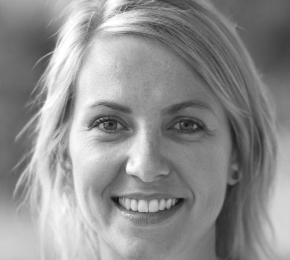 Astrid Lindqvist, Financial Planning Specialist